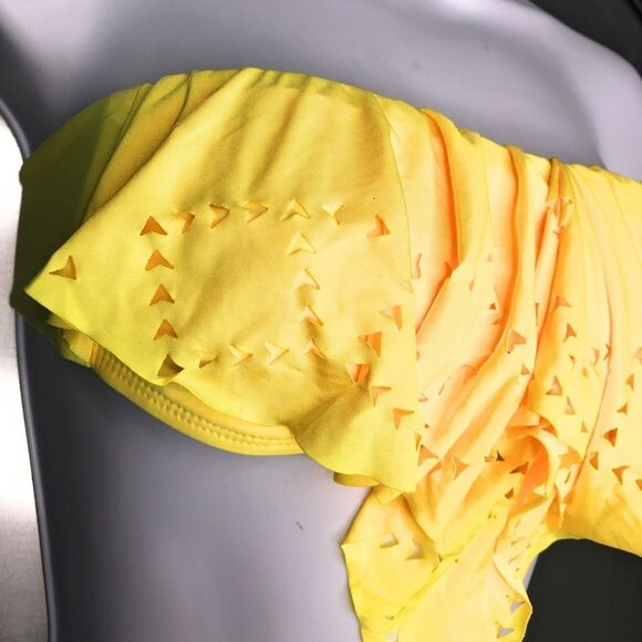 L*Space Flutter Bandeau Bikini Top‎ - Picture 3 of 4